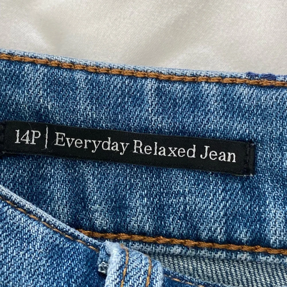 NWT Talbots Rolling Ditsy Everyday Relaxed ankle Jeans women’s size 14P - Picture 9 of 15